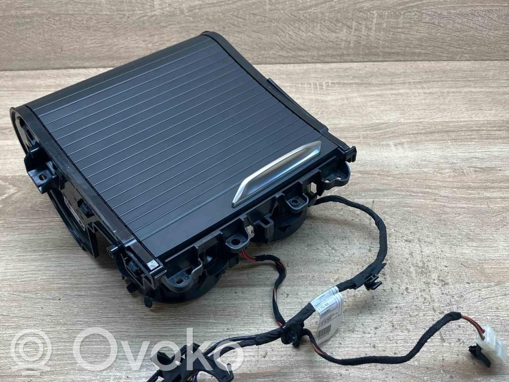 BMW X3 G01 Puodelio laikiklis 