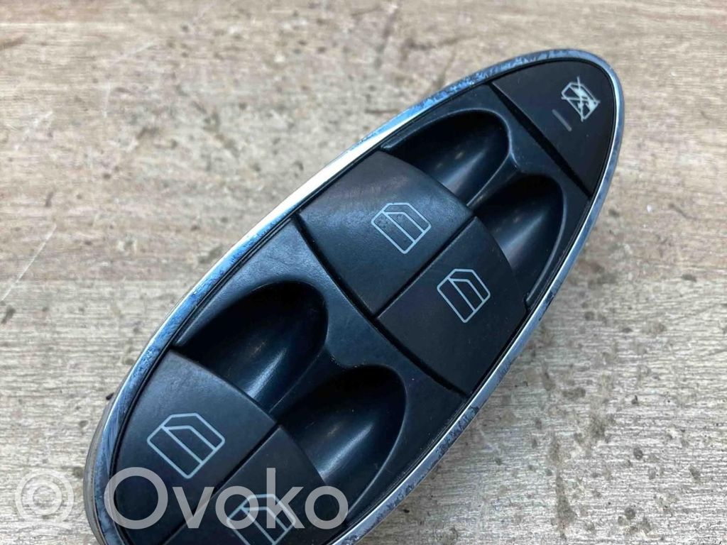 Mercedes-Benz E W211 Przyciski szyb 