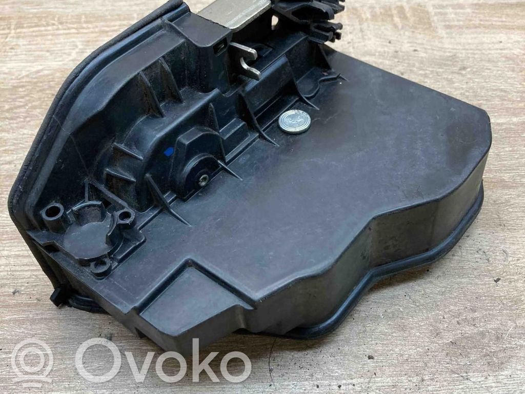 BMW 5 E60 E61 Serratura portiera posteriore 
