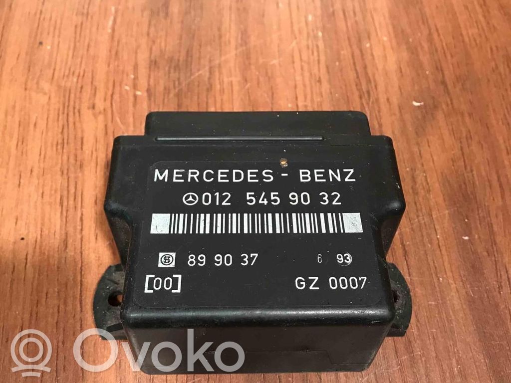 Mercedes-Benz E W124 Przekaźnik / Modul układu ogrzewania wstępnego 