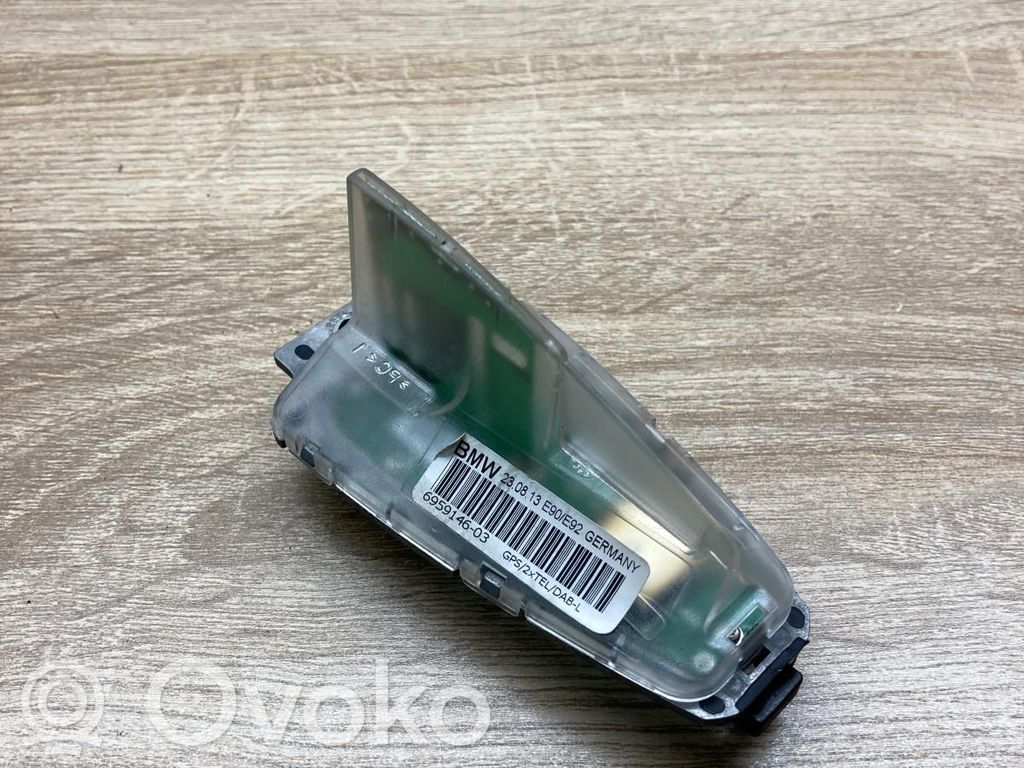 GPS-pystyantenni   6959146,1682707,30000986BF