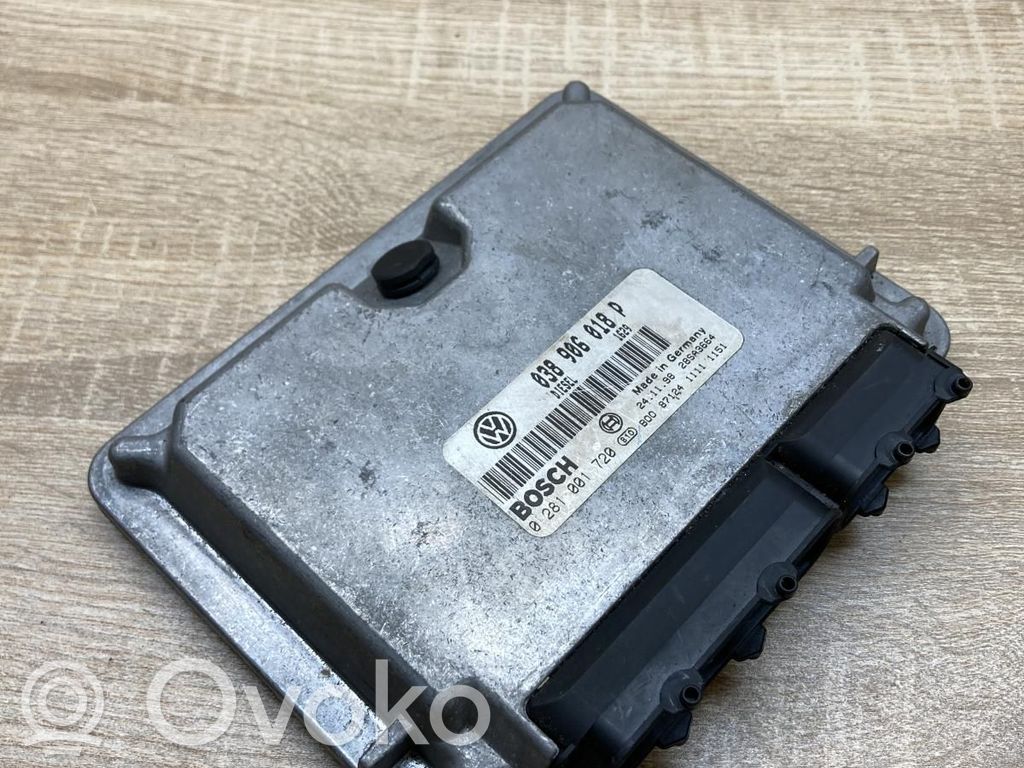 Volkswagen PASSAT B5 Centralina/modulo motore ECU
