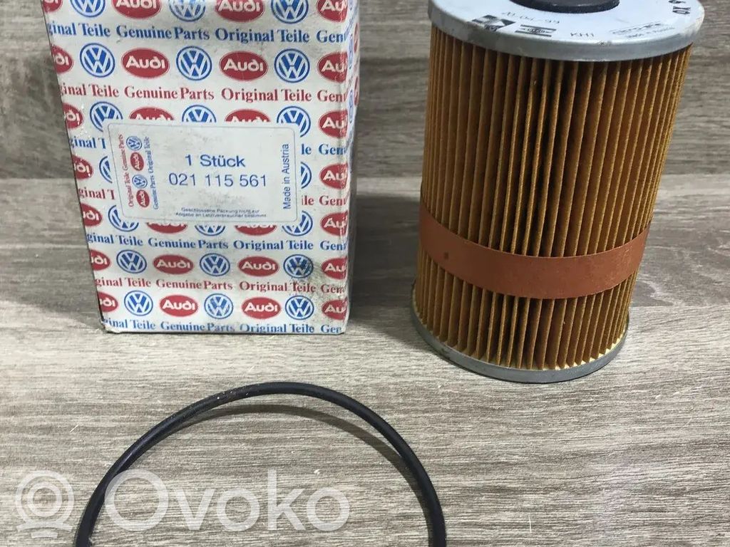 Volkswagen PASSAT B4 Oil filler cap 