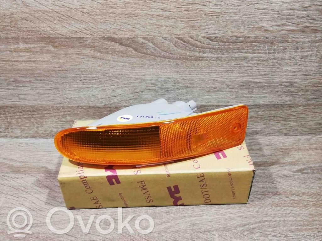 Blinker vorne Stoßstange   MR496325,12513400