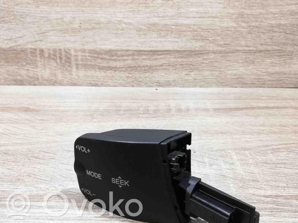Ford Focus Interruttore/pulsante di controllo multifunzione 