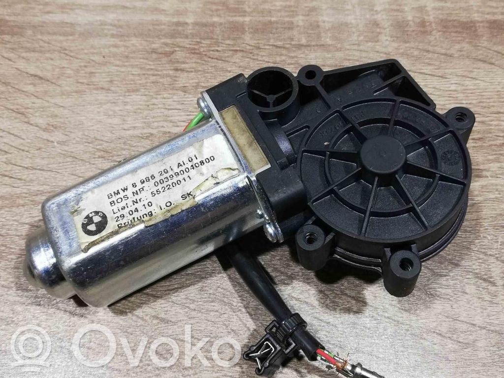 BMW 5 E60 E61 Pritraukėjas galinio dangčio 