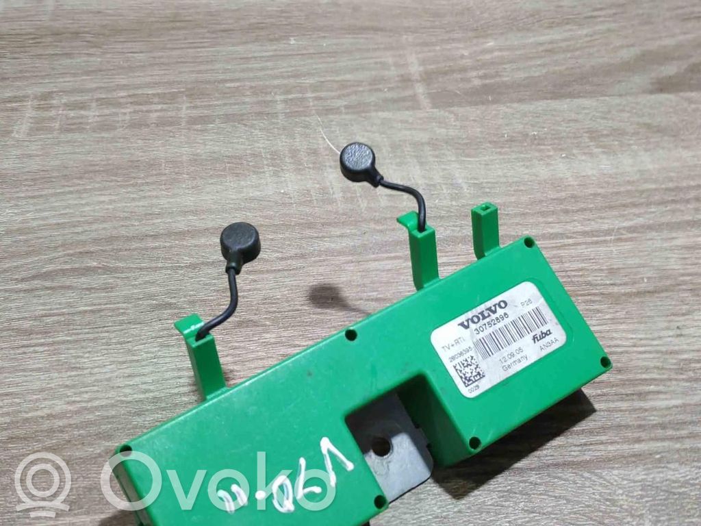 Volvo XC70 Antenos stiprintuvas 