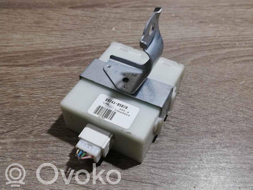 Toyota Avensis T250 Unitate/modul comandă uși 