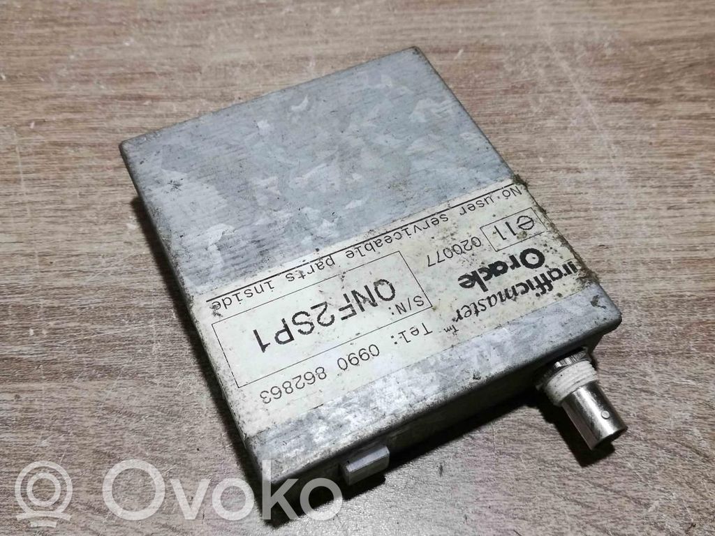 Audi A4 S4 B5 8D Amplificatore antenna 