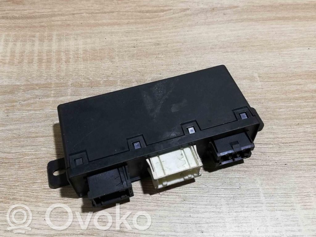 BMW 5 E39 Unitate/modul comandă uși 