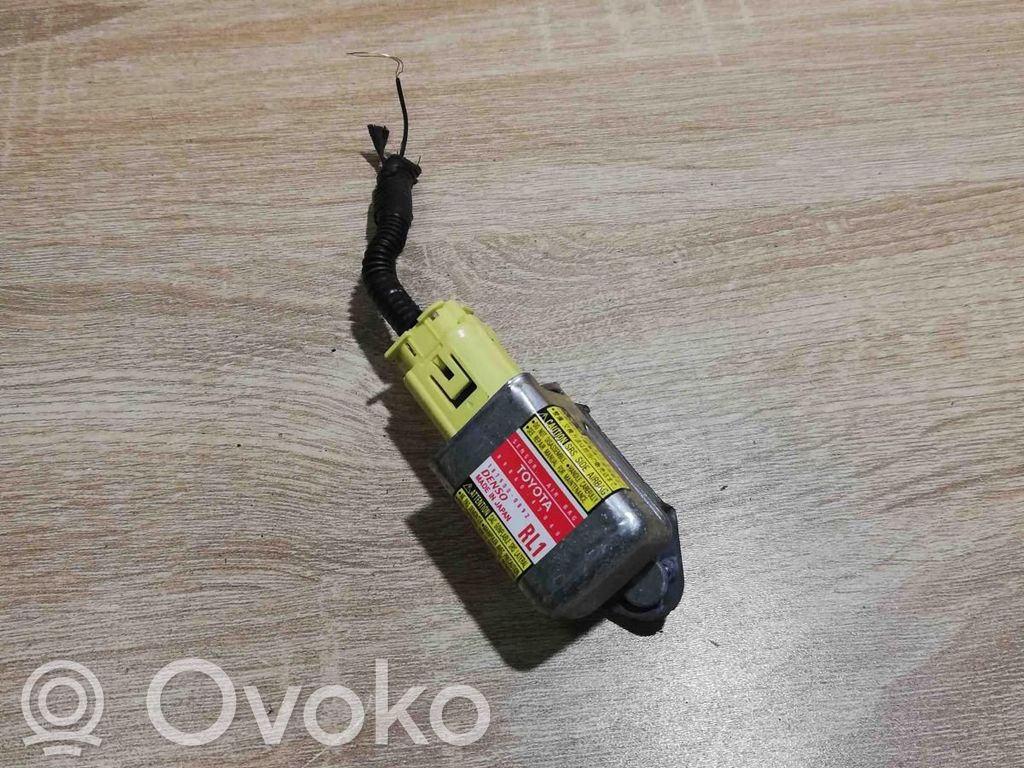 Toyota Prius (XW20) Senzor impact/declanșare airbag 