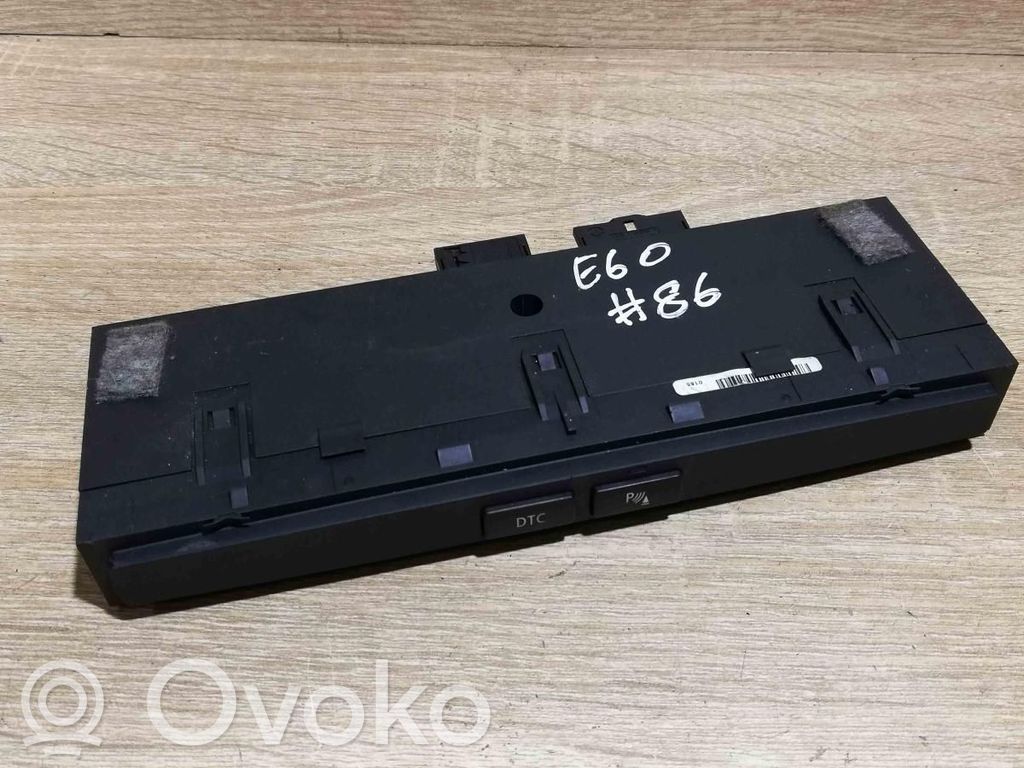 BMW 5 E60 E61 Interruttore del sensore di parcheggio (PDC) 