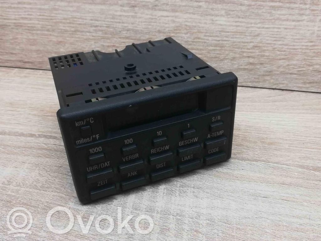 BMW 3 E30 Monitor / wyświetlacz / ekran 