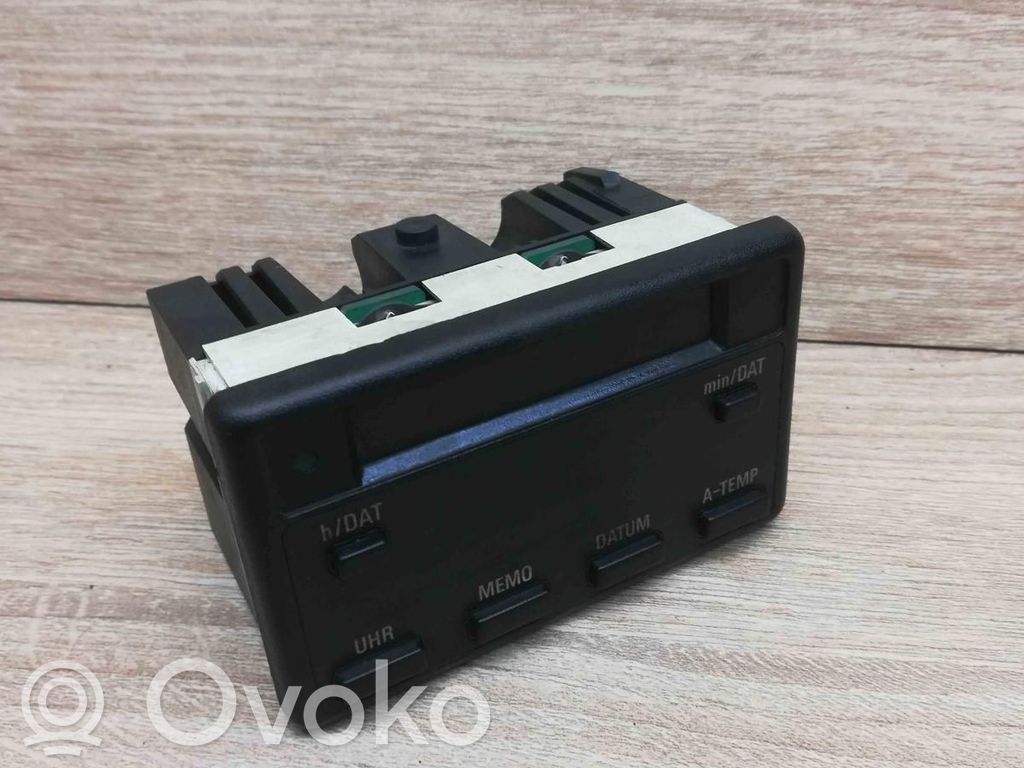 BMW 3 E30 Monitor / wyświetlacz / ekran 