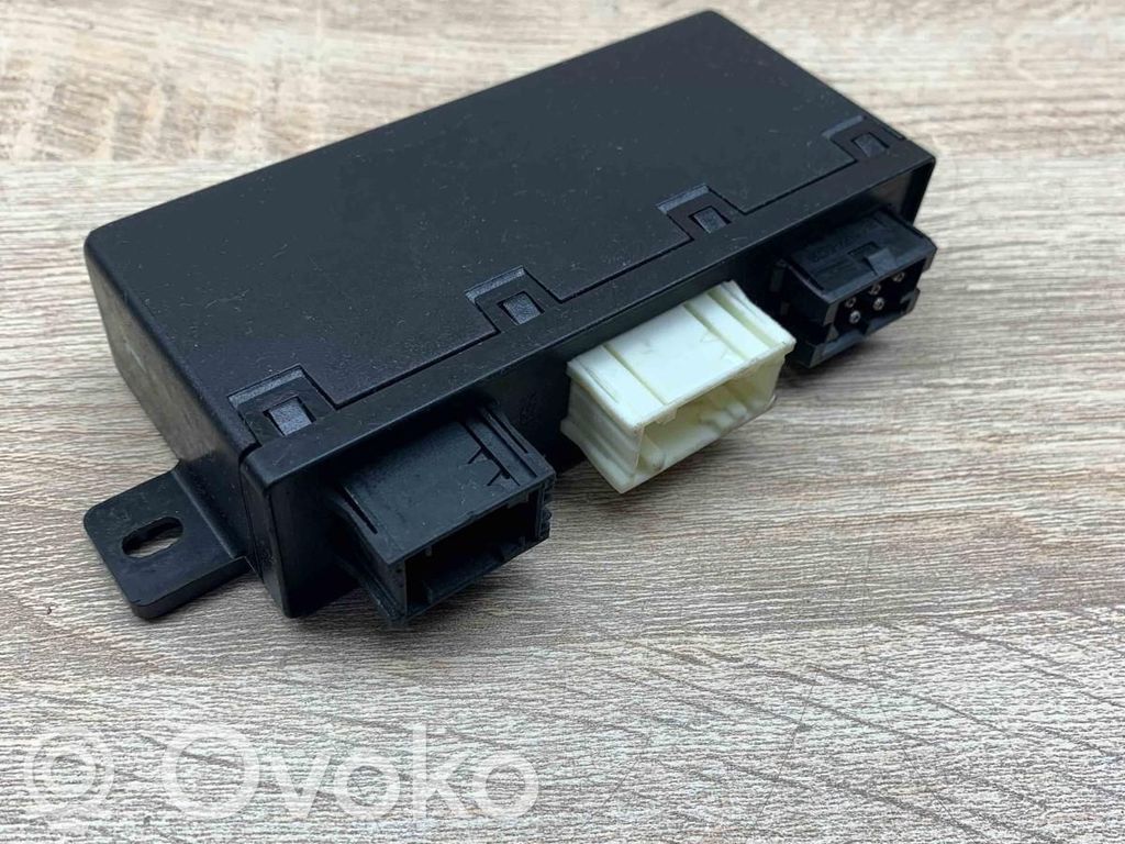 Unité de commande module de porte   6904255