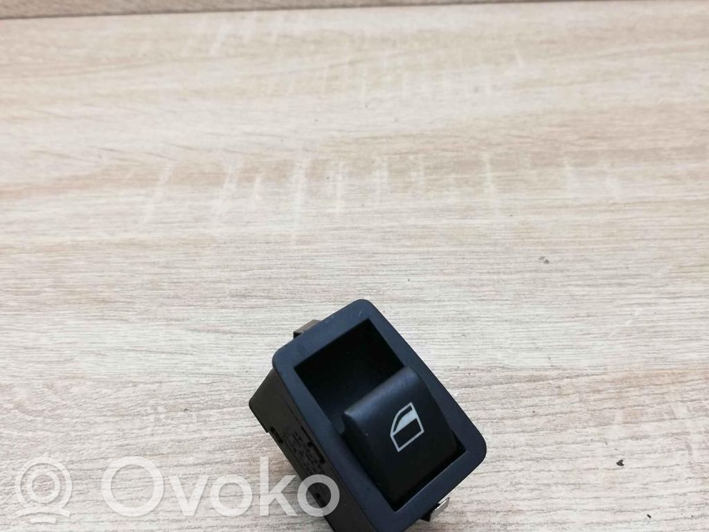 Electric window control switch   6902174,42006C