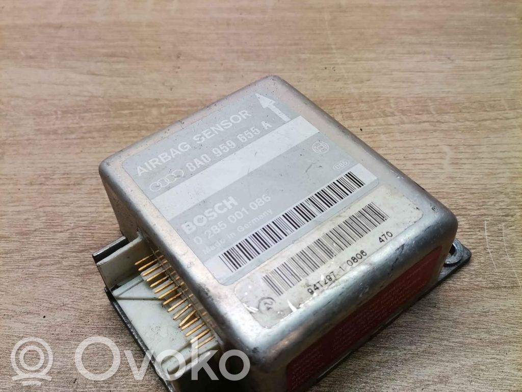 Audi A4 S4 B5 8D Senzor impact/declanșare airbag 
