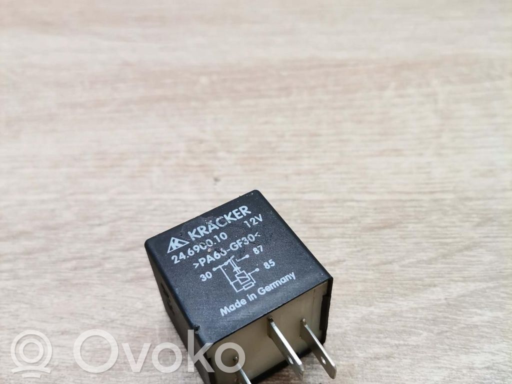 Audi A3 S3 8L Otros relés 