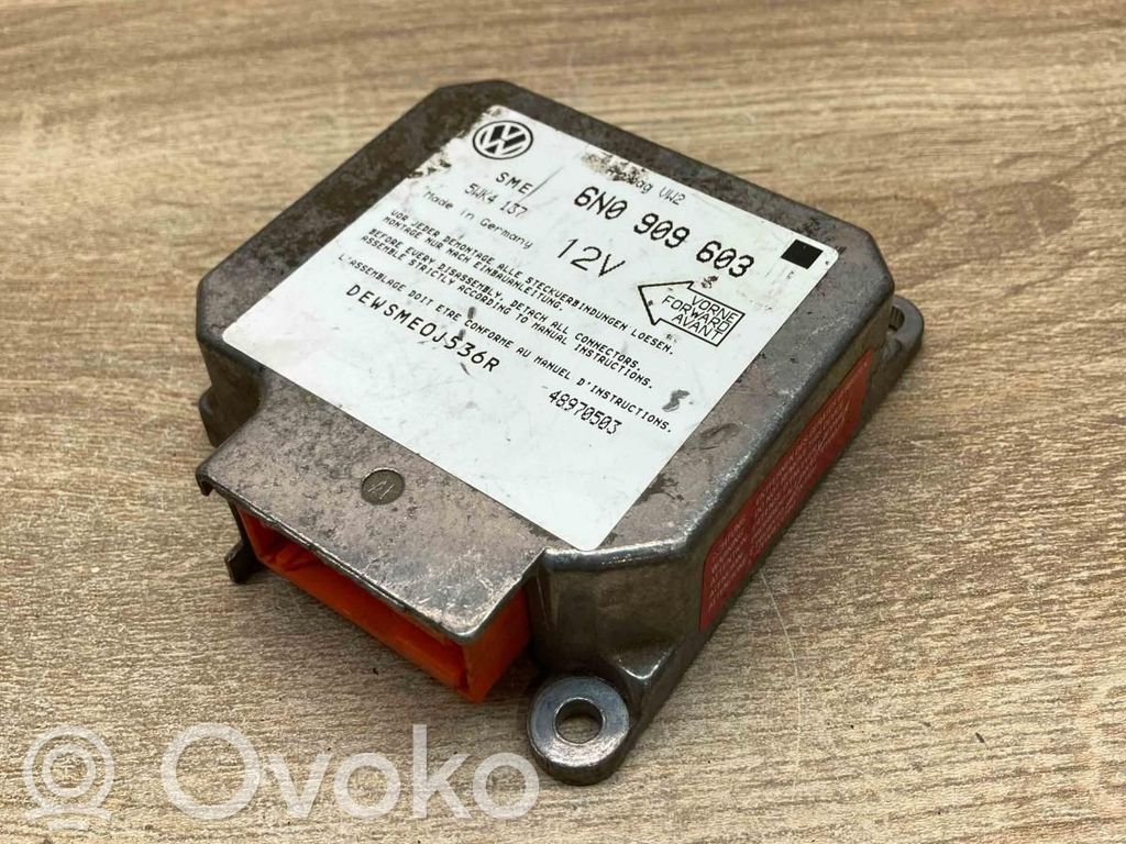 Volkswagen Polo III 6N 6N2 6NF Unitate/modul de comandă airbaguri 