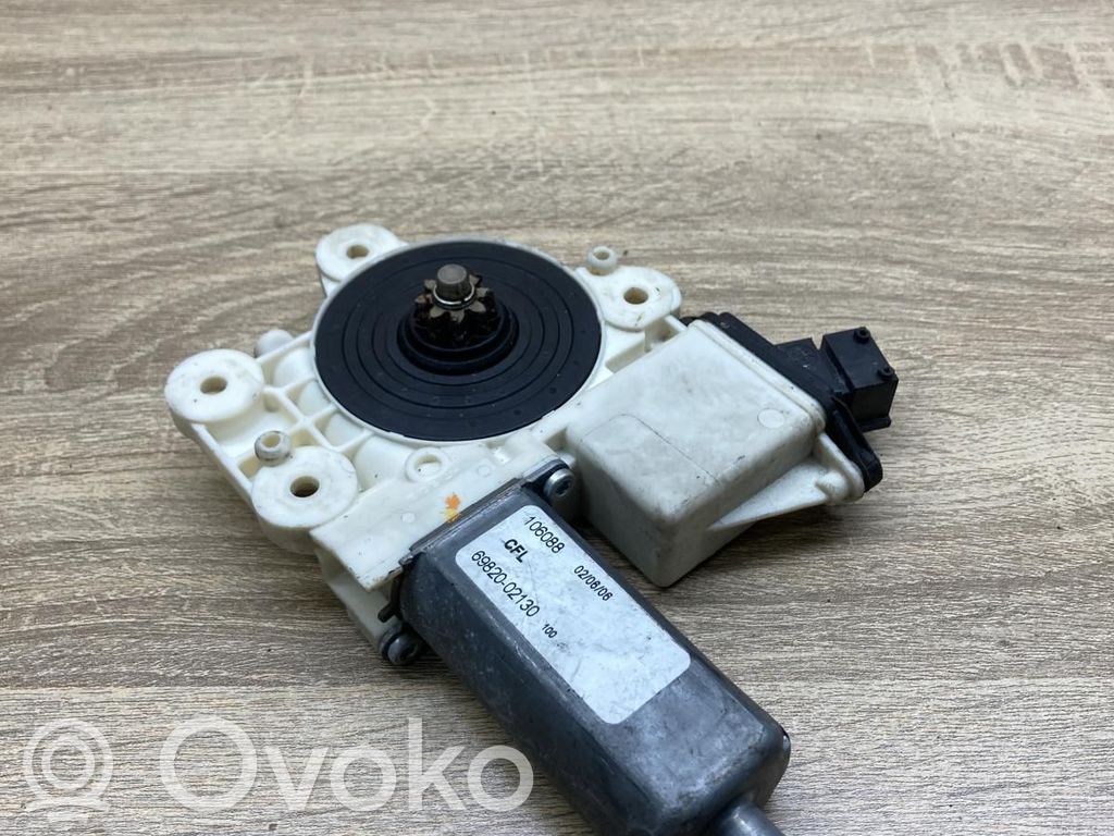 Toyota Avensis T250 Motor macara geam ușă față 
