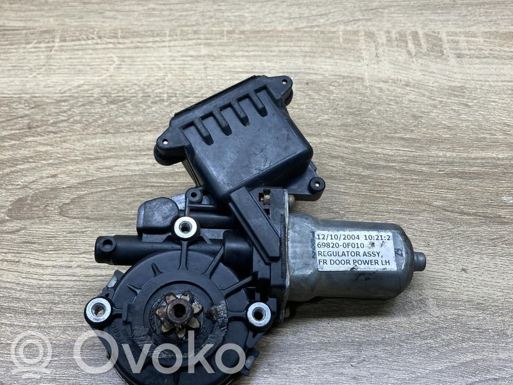 Toyota Corolla Verso E121 Motor macara geam ușă față 