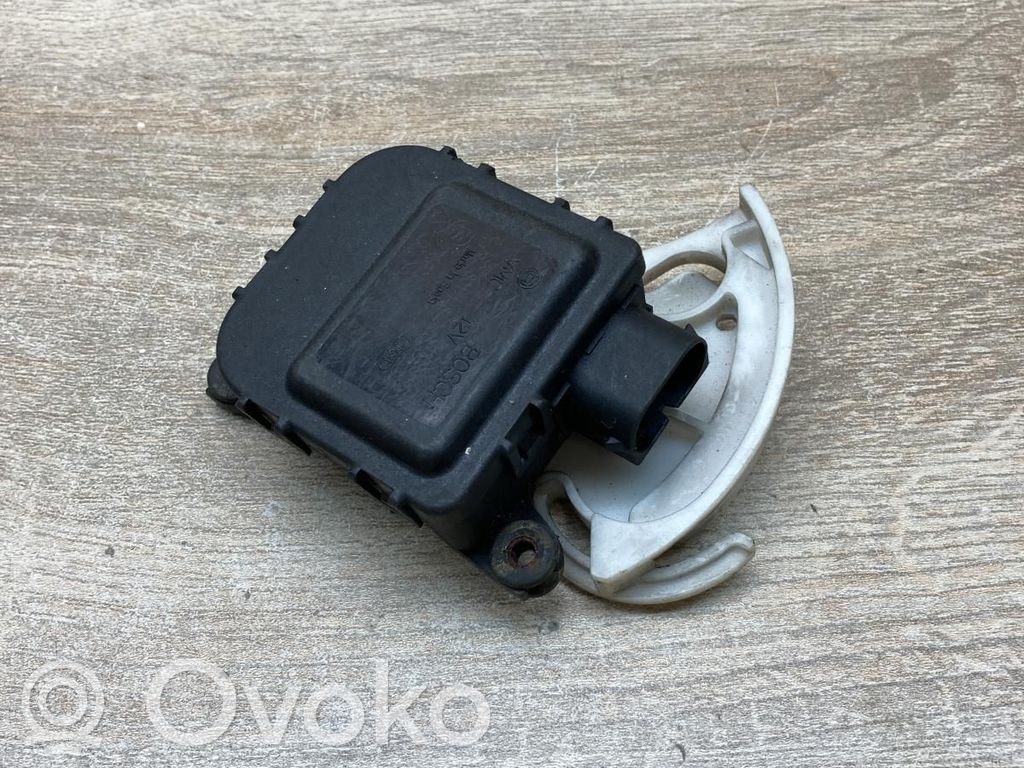 Audi A4 S4 B5 8D Motorino attuatore aria
