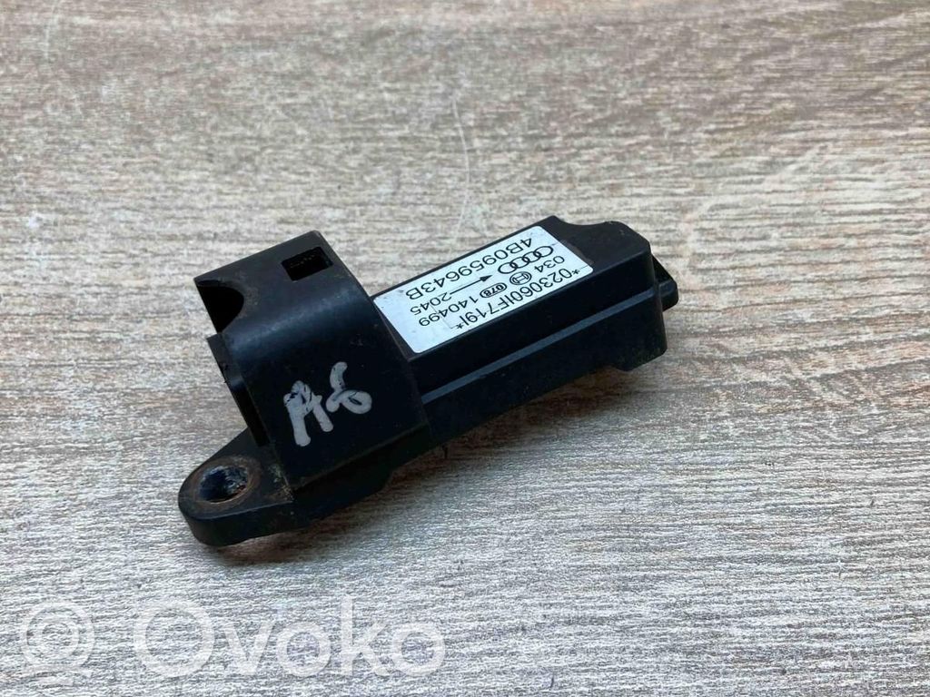 Audi A6 S6 C5 4B Senzor impact/declanșare airbag
