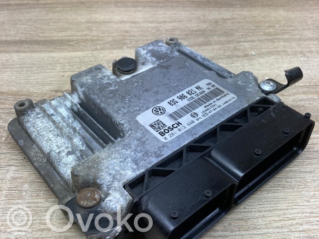 Volkswagen PASSAT B6 Centralina/modulo motore ECU 