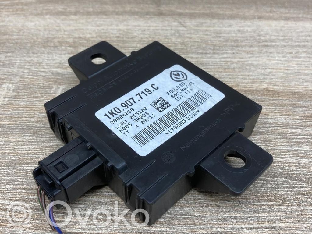 Volkswagen PASSAT B7 Unitate/modul control alarmă 