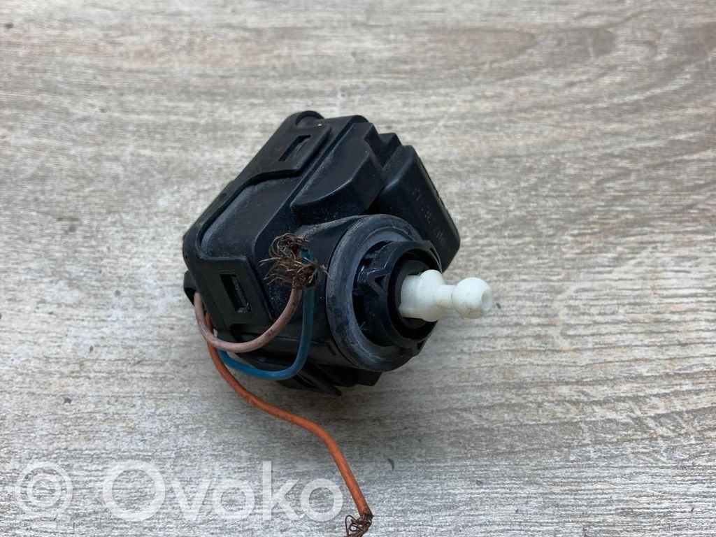 Audi A3 S3 8L Scheinwerferstellmotor 