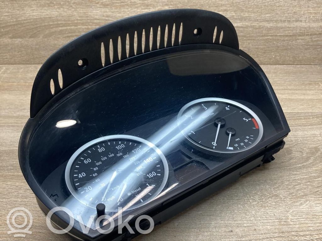 BMW 5 E60 E61 Nopeusmittari (mittaristo) 