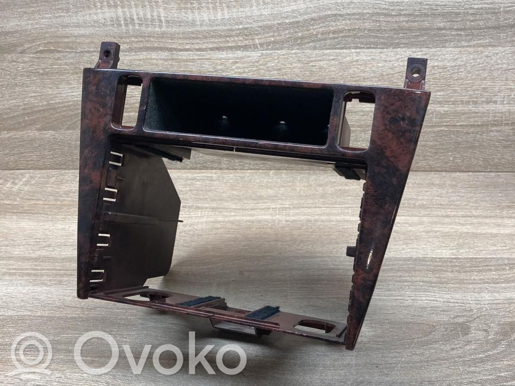 Volvo S40, V40 Konsola środkowa / Radio / GPS 