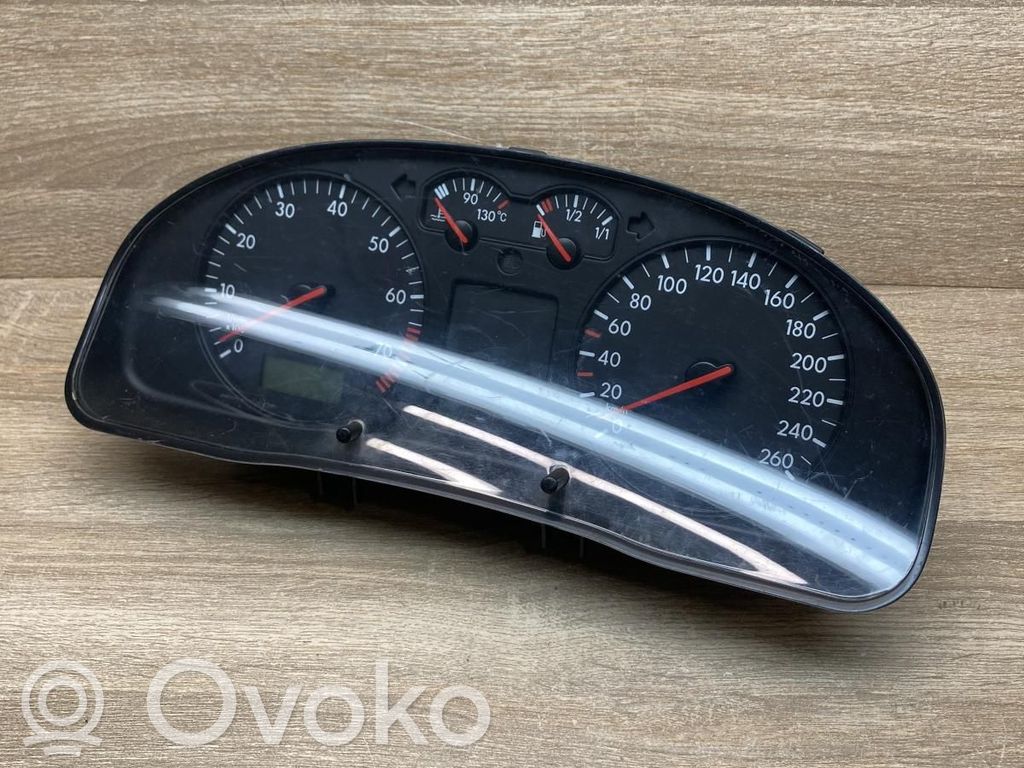 Volkswagen PASSAT B5 Tachimetro (quadro strumenti)
