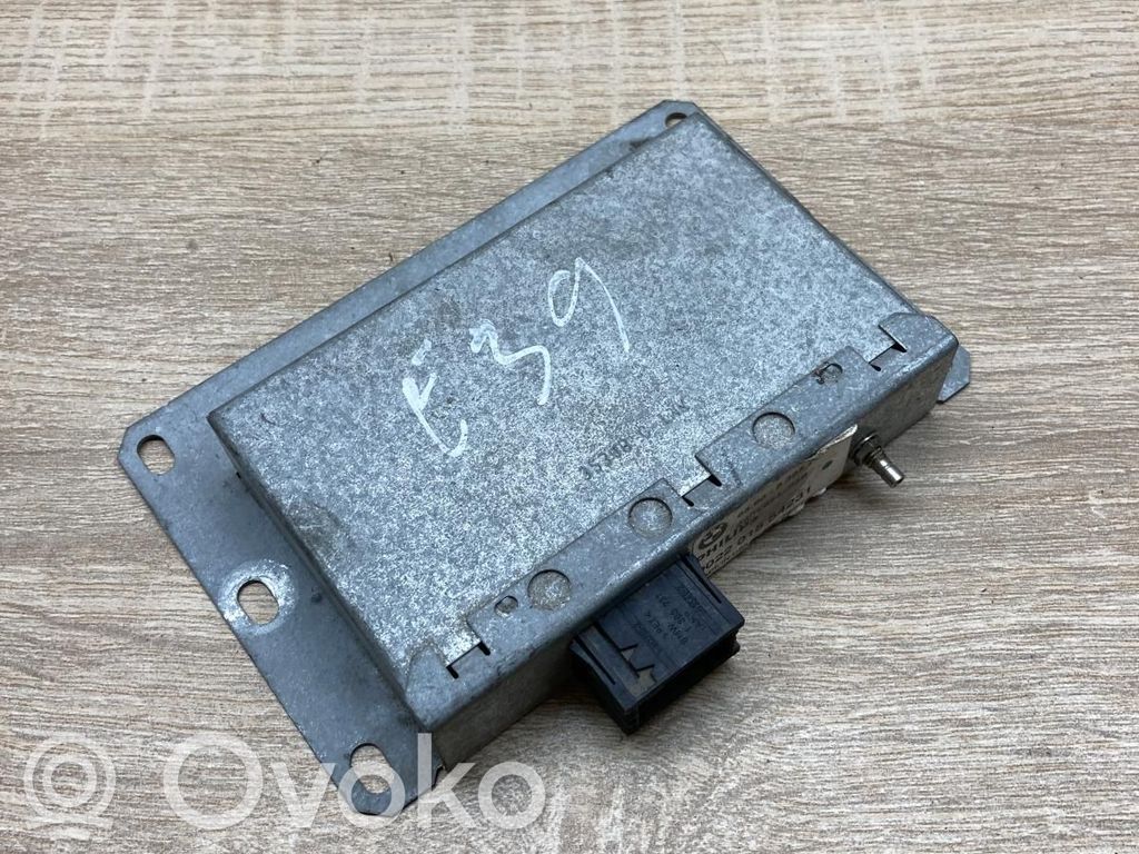 GPS navigation control unit/module   8385141,3240232
