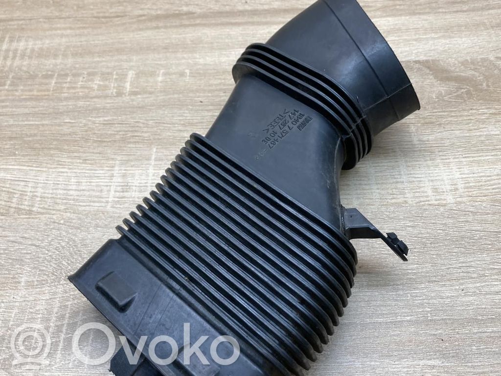BMW 5 E60 E61 Ilmanoton letku 