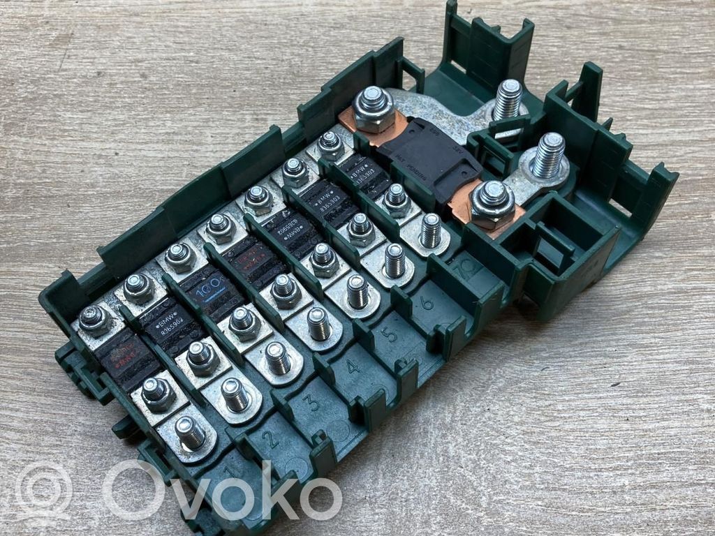 BMW 5 E39 Fusibile relè della batteria 