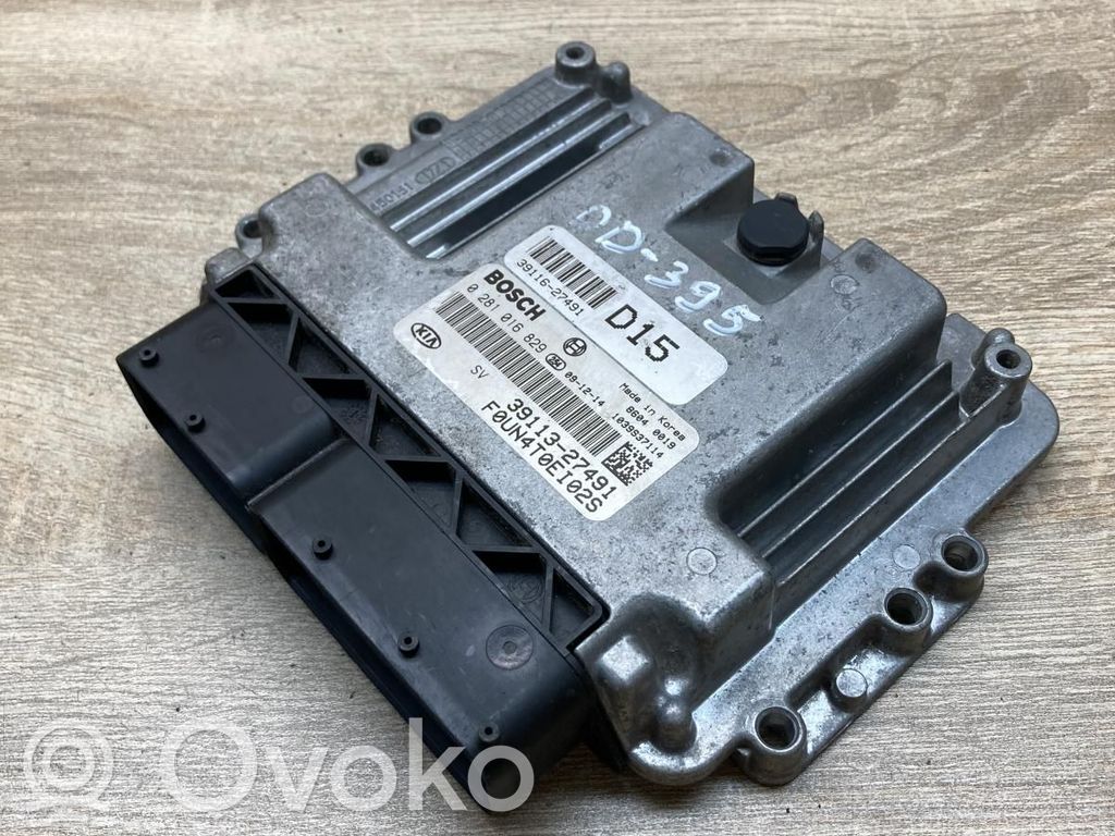 KIA Carens II Unité de commande, module ECU de moteur 