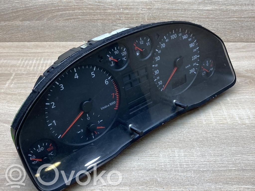 Audi A6 S6 C5 4B Vitezometru (grup de instrumente)