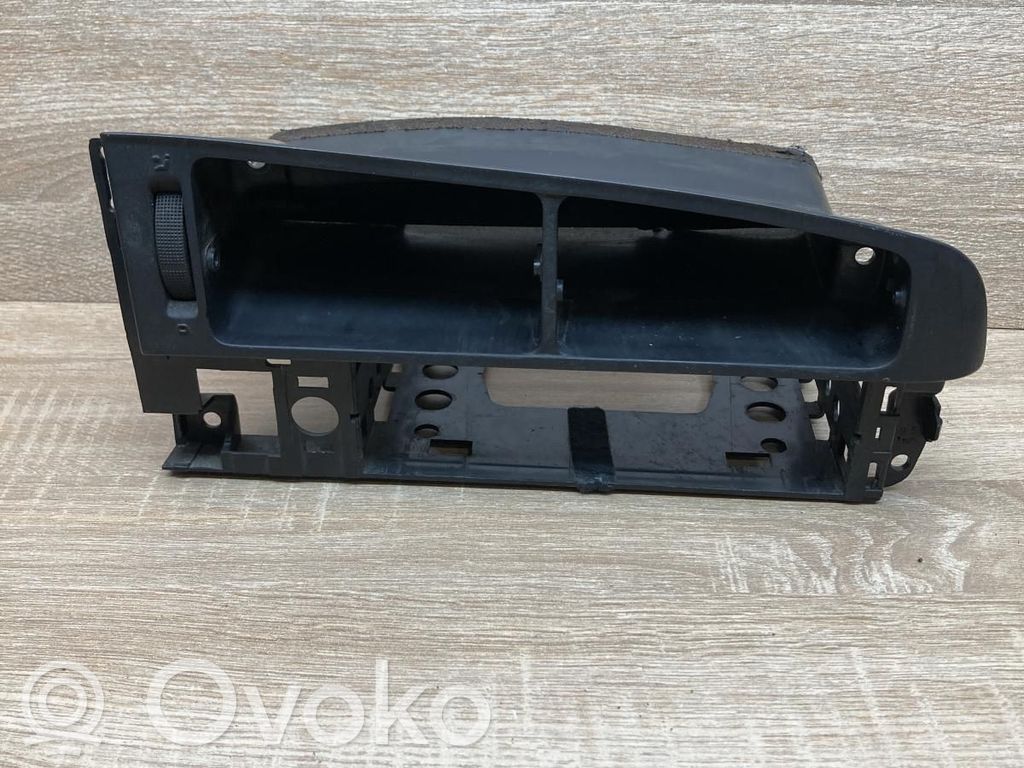 Volkswagen Golf III Griglia di ventilazione centrale cruscotto
