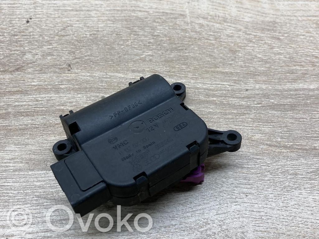 Audi A4 S4 B6 8E 8H Motorino attuatore aria 