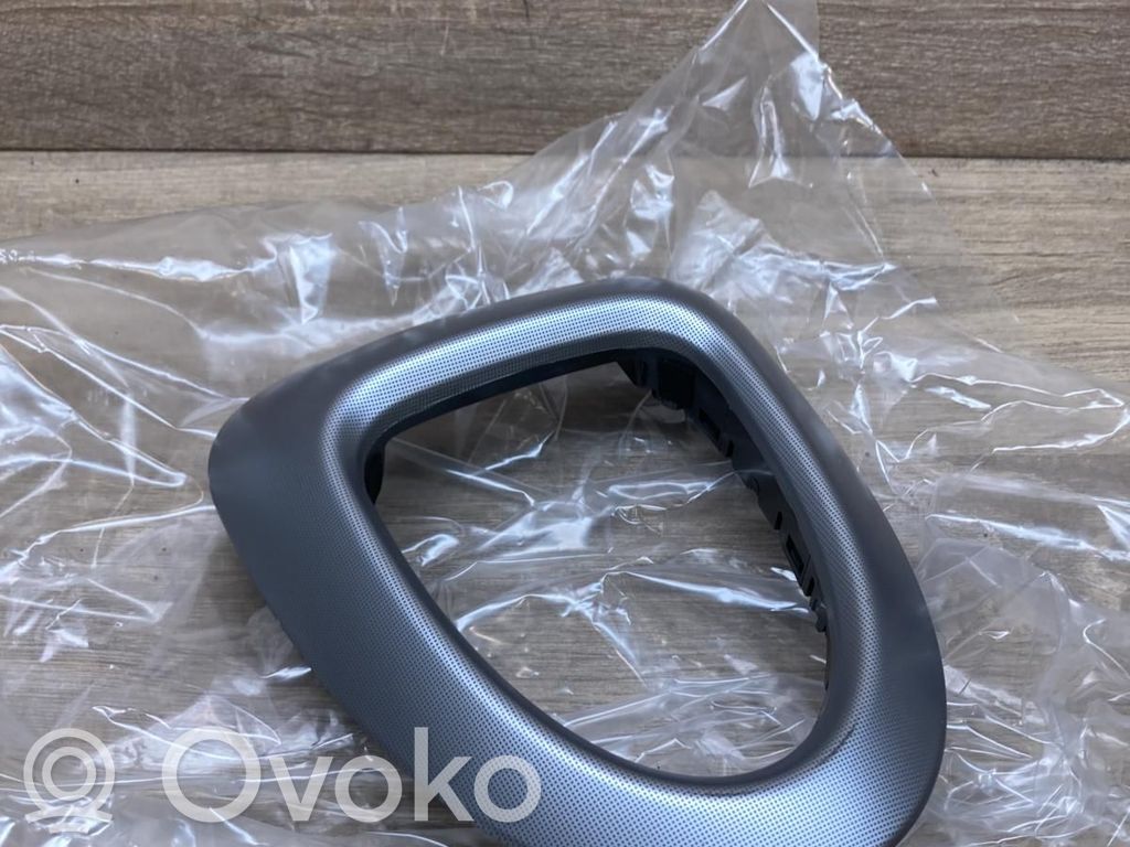 Nissan Qashqai+2 Rivestimento in plastica cornice della leva del cambio