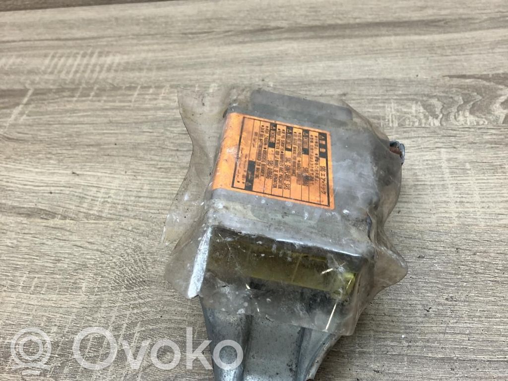 Toyota Corolla E110 Unidad de control/módulo del Airbag 