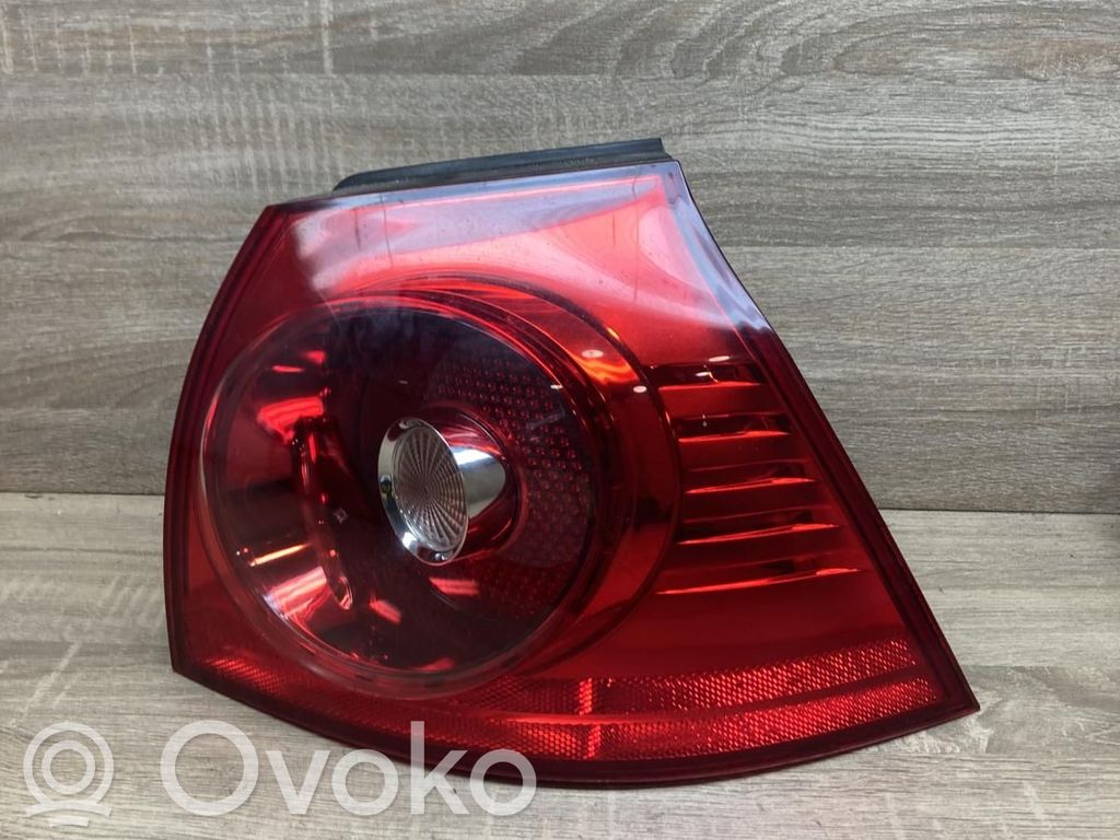 Volkswagen Golf V Luci posteriori 