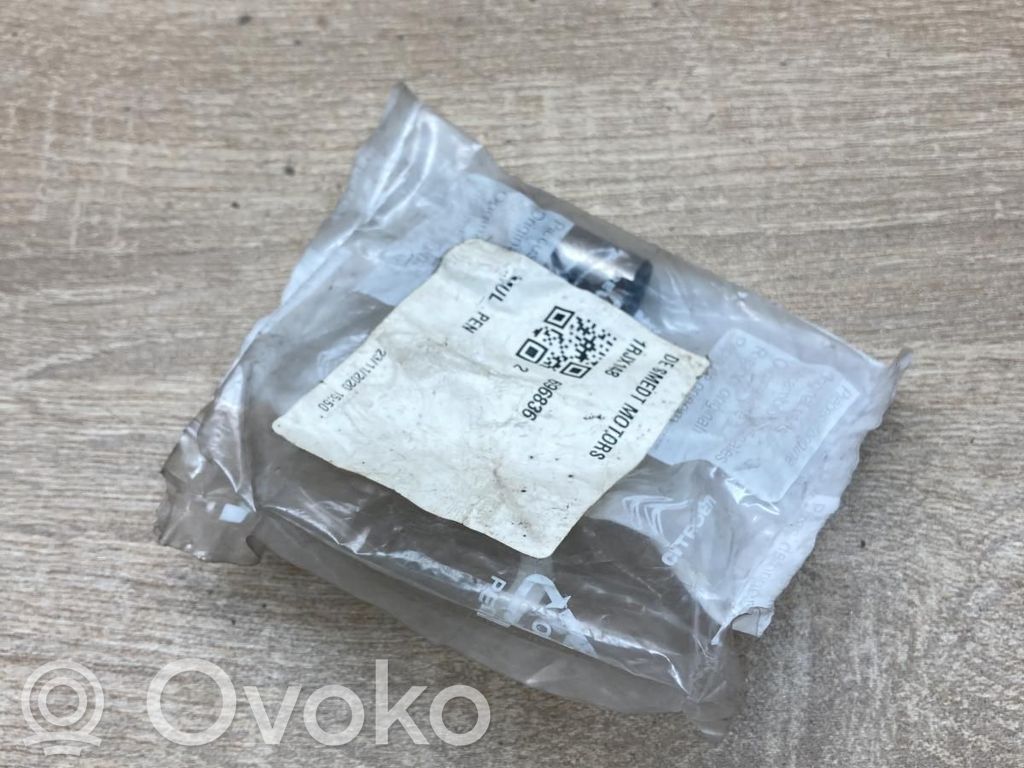 Inna część skrzyni biegów   696836,2PCS