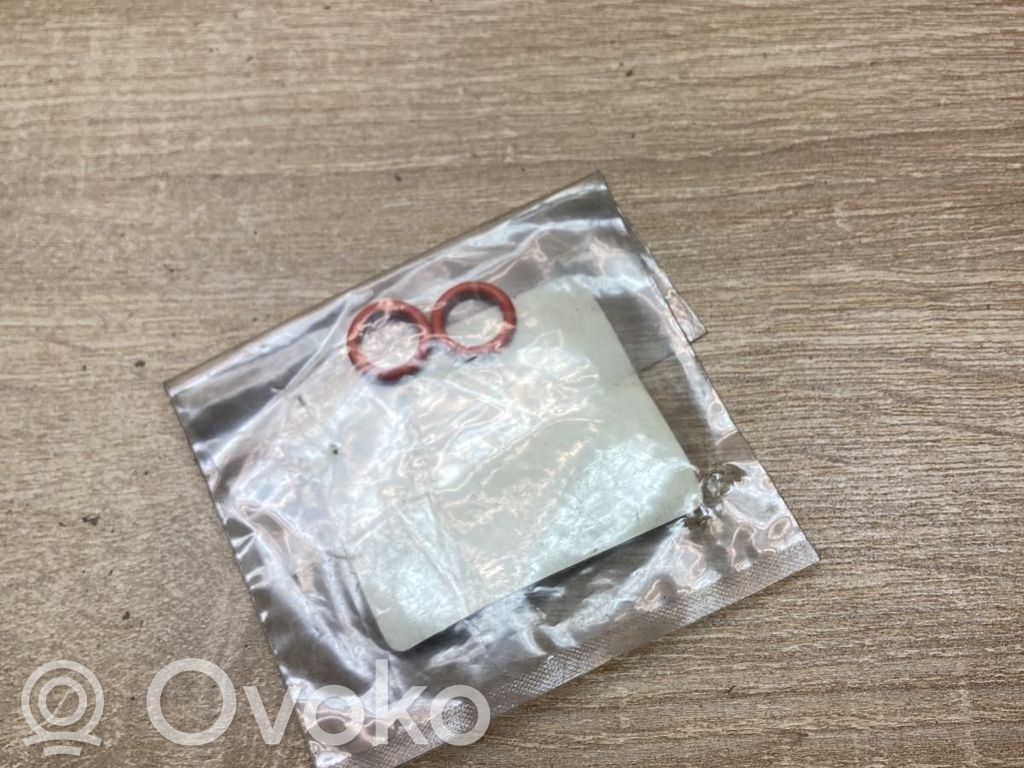 Opel Campo Inne części komory silnika 