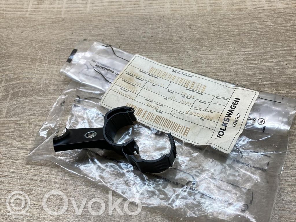 Volkswagen Tiguan Inne części komory silnika 