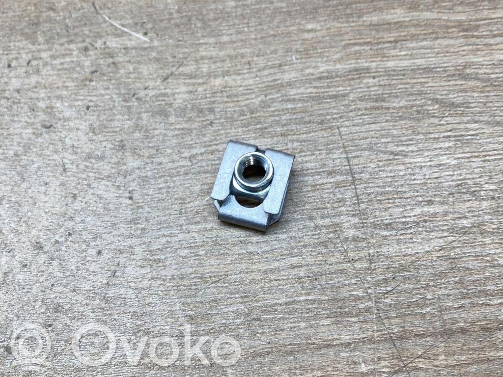 Opel Astra H Panou suport radiator