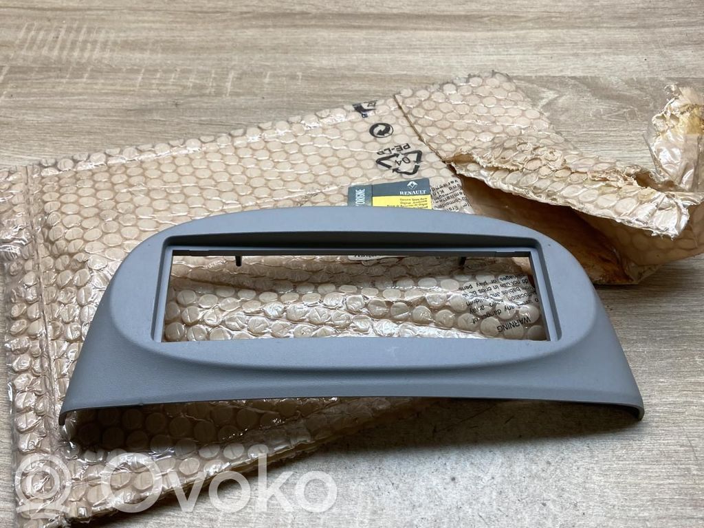 Renault Twingo II Rămă unitate radio/GPS