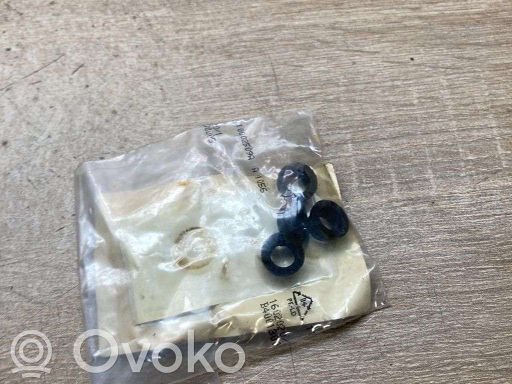 Mercedes-Benz E W210 Copri motore (rivestimento) 