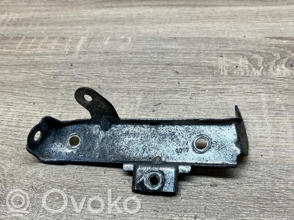Mercedes-Benz E W211 Muu moottoritilan osa